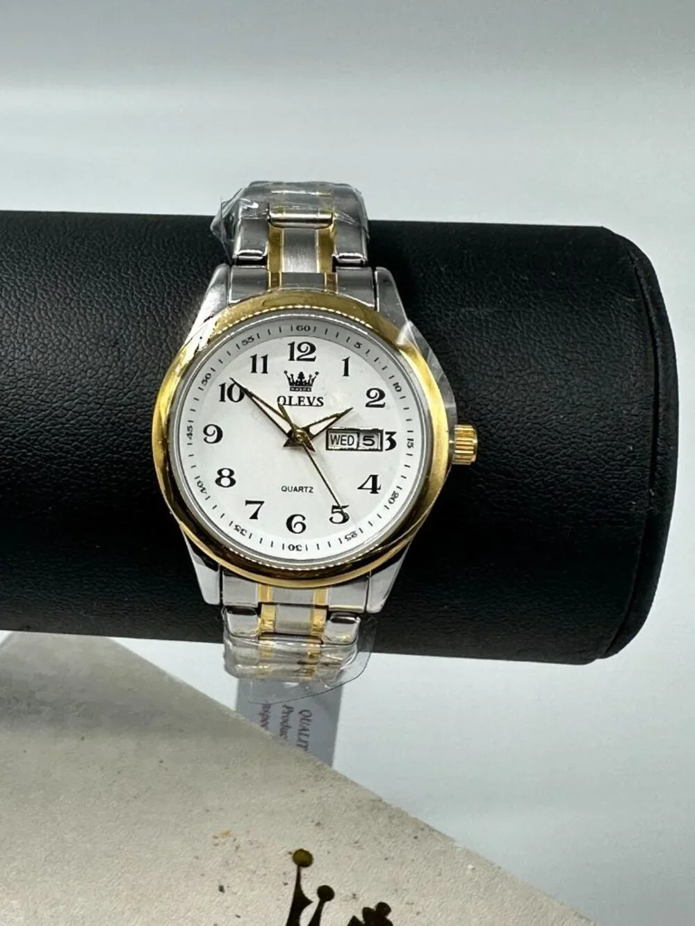 Olevs Watch Women Silver Gold Two Tone Date Window New Battery  7.25